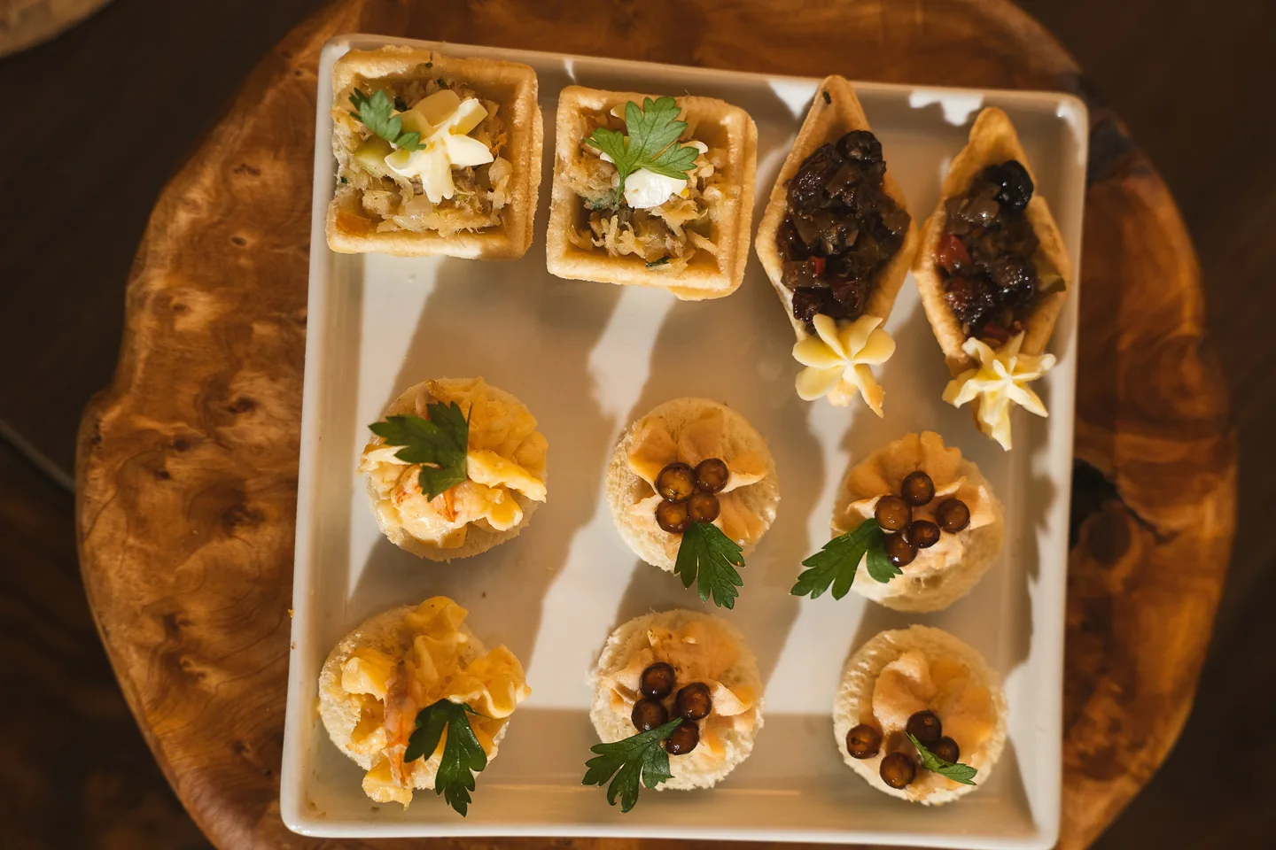 Bandeja de canapés fotografada no Palace